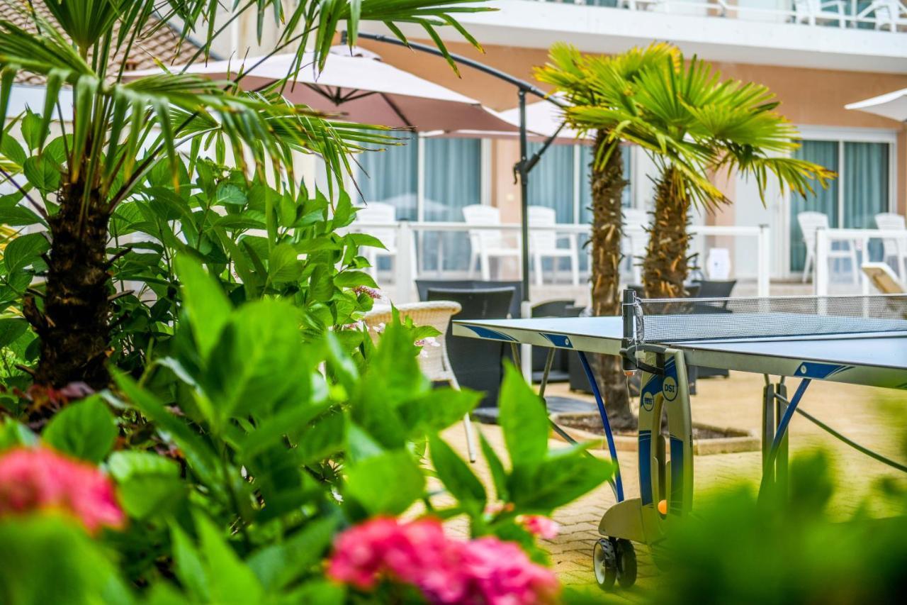 Hotel Restaurant La Forestiere Biscarrosse-Plage Buitenkant foto